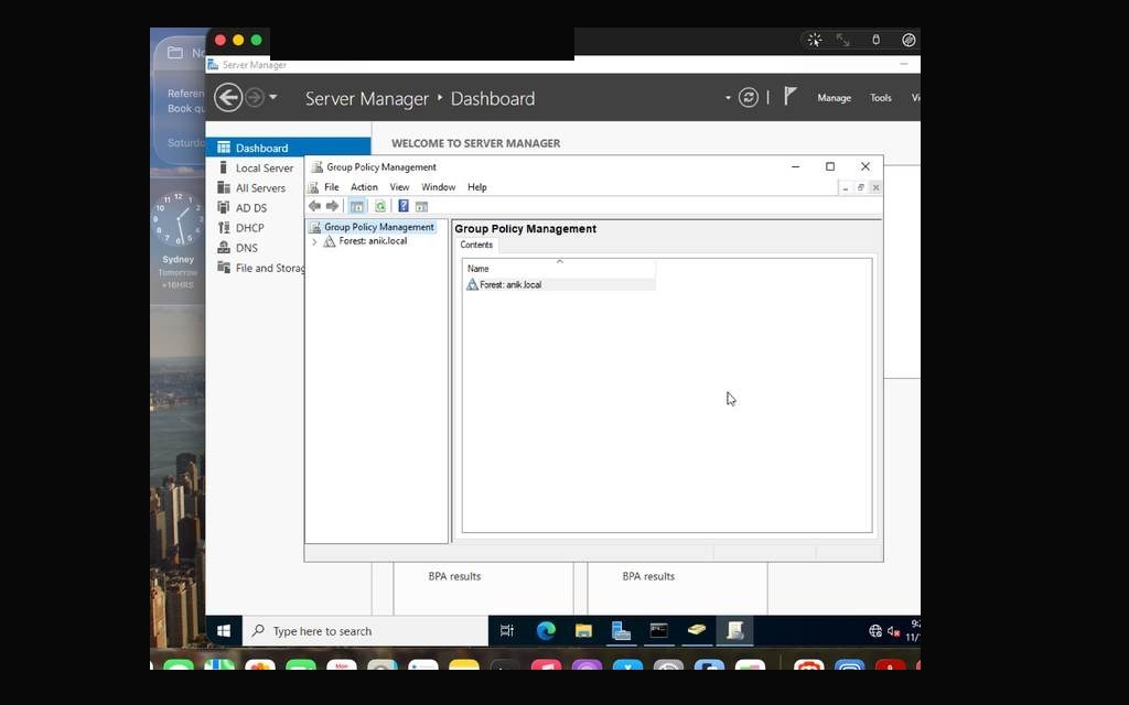 SRV02 login screen — first boot after Windows Server 2022 install